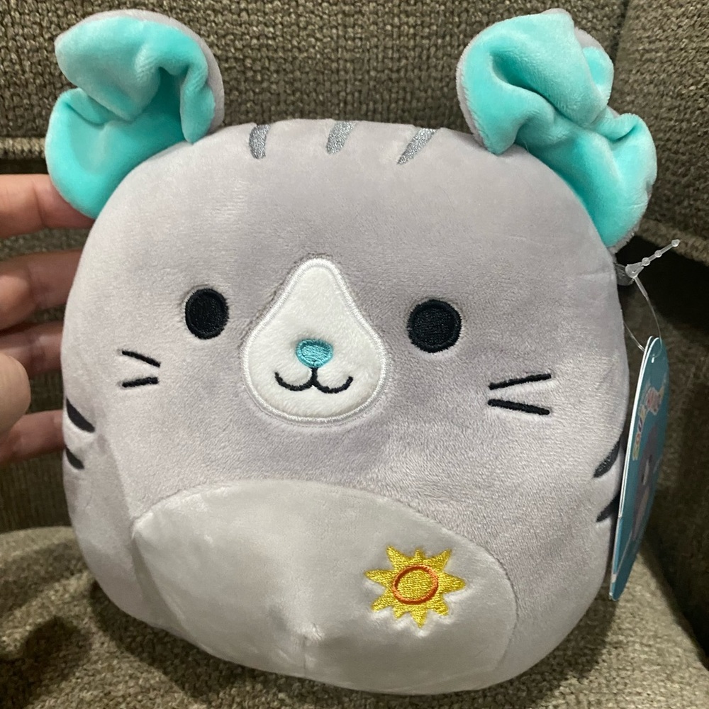 NWT Squishmallows 8 inch Shelly the Cat